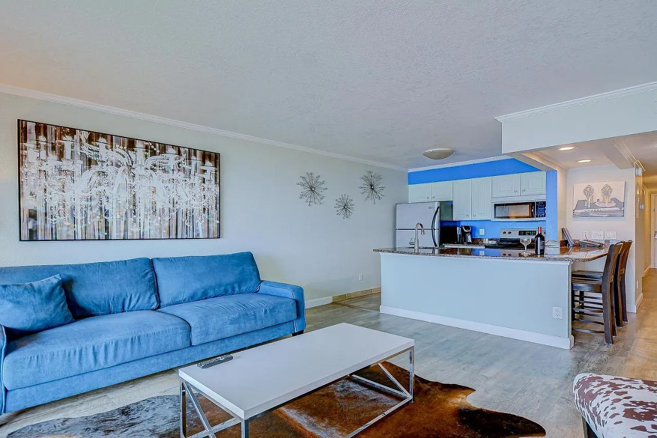 Apartment 441-Waterfront, Amazing Views, Wifi, Pool And Close To Bucs Stadium Tampa