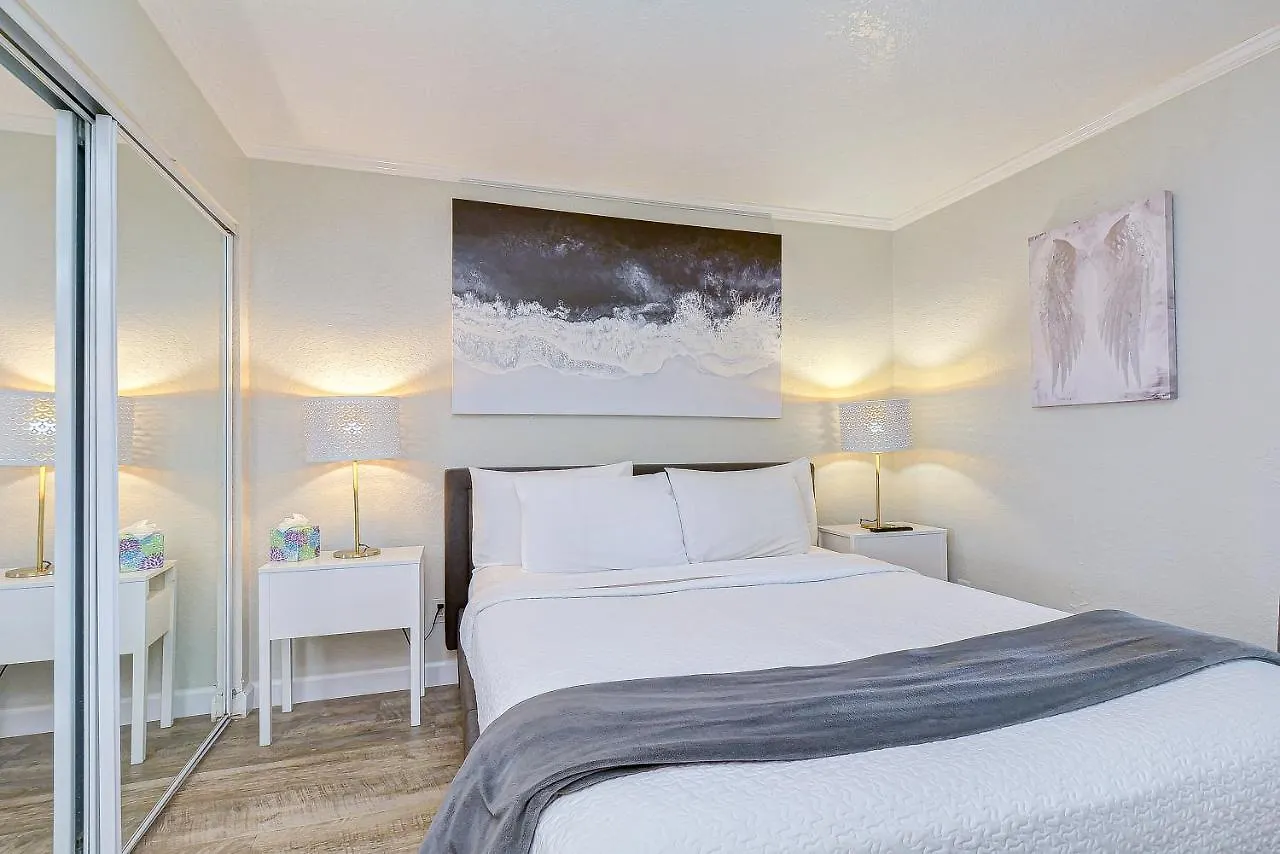 441-Waterfront, Amazing Views, Wifi, Pool And Close To Bucs Stadium Tampa 0*,  United States